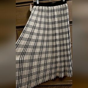 Pleated Midi flowy Skirt